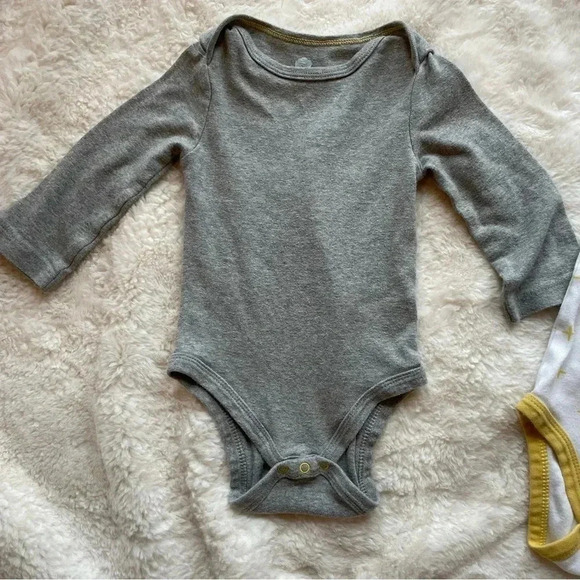 Cloud Island 6-9 months long sleeve grey and yellow onesie set​ - Picture 2 of 7